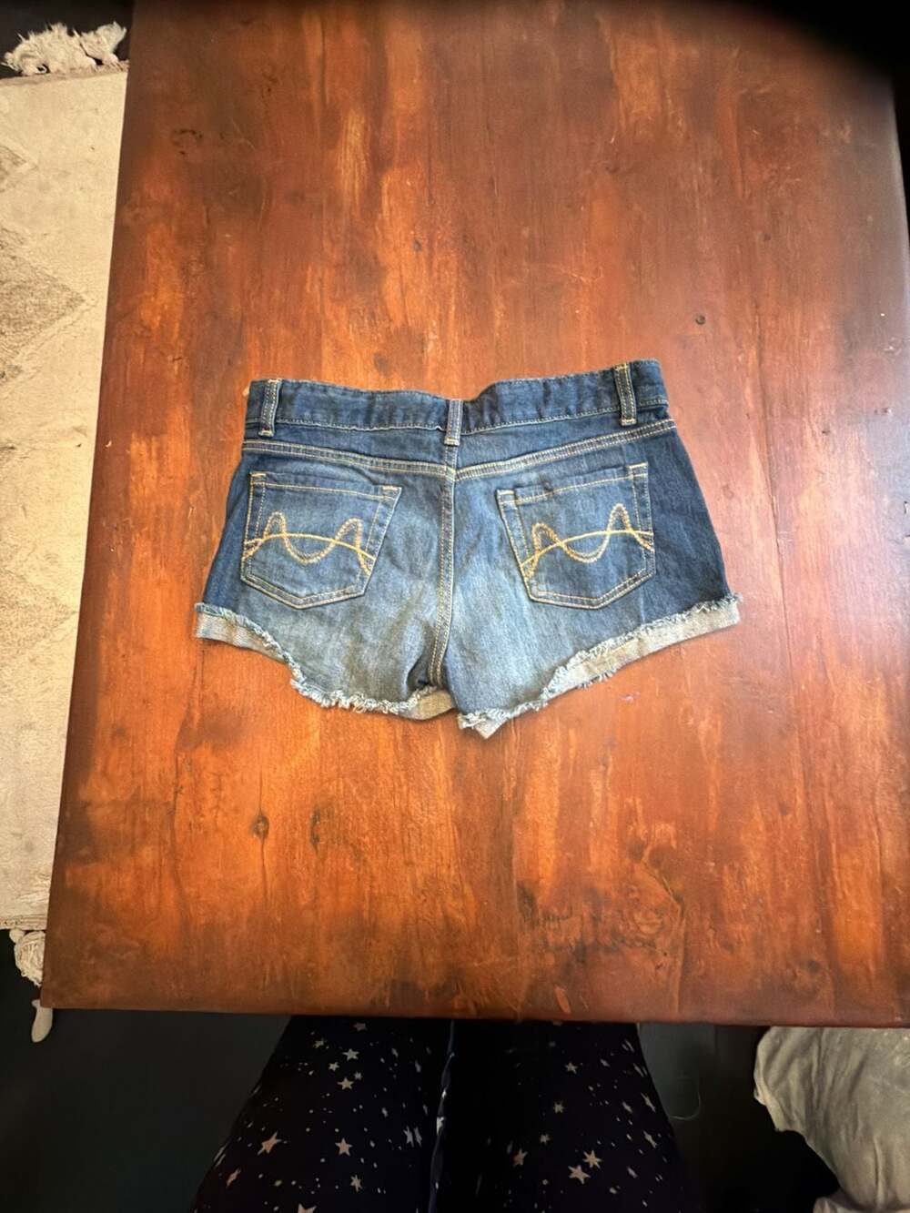 Mossimo Supply Co. Denim Cutoff Shorts Size 9 Fit 6 - Picture 3 of 3